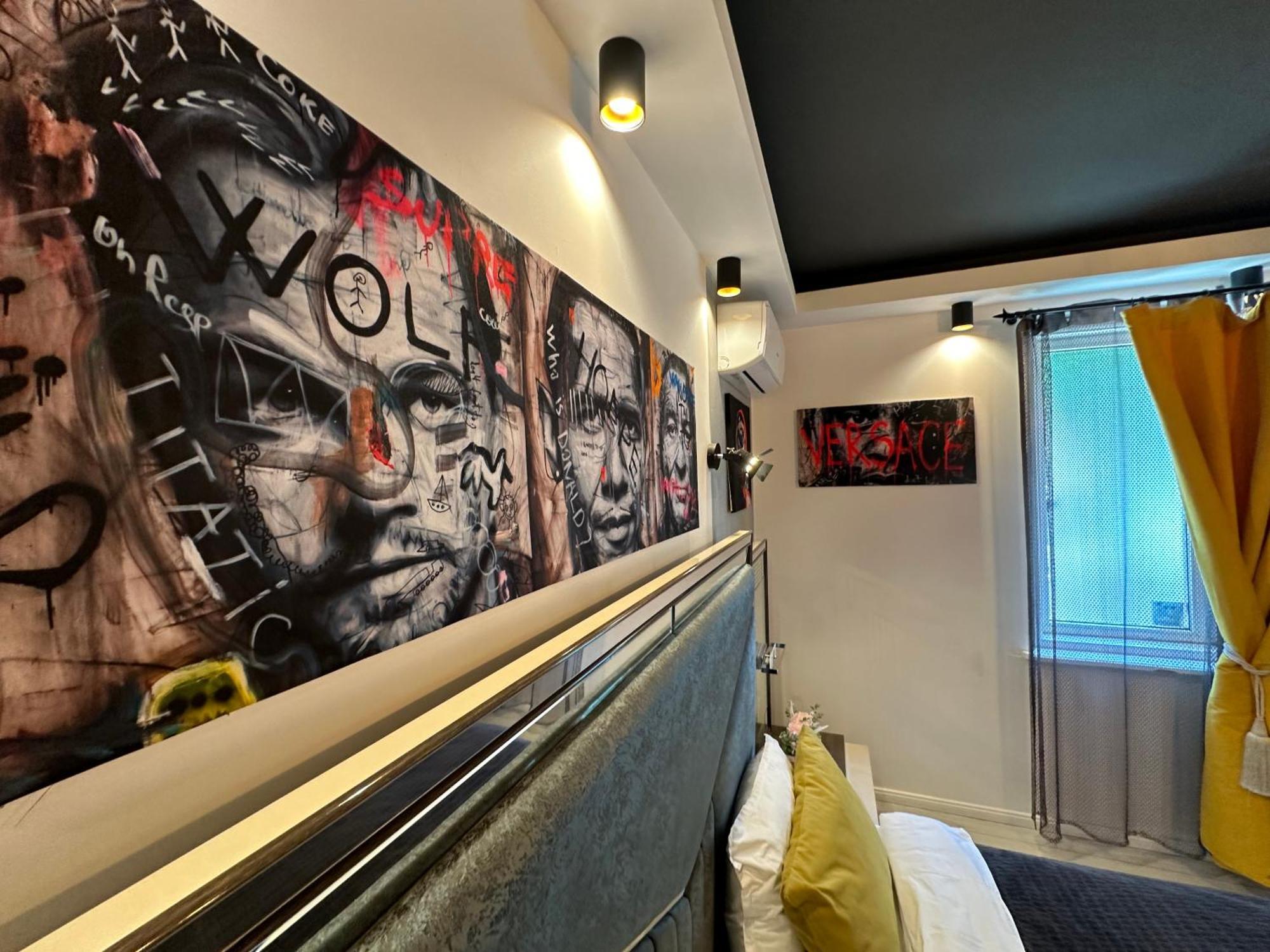The Fame - Modern Studio In Top Location & Parking Craiova Exterior photo