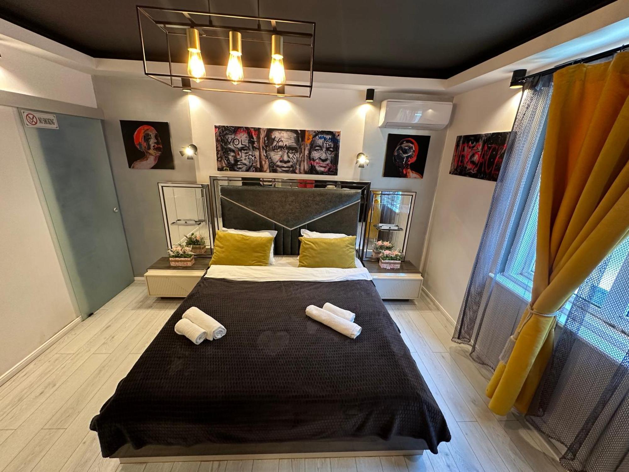 The Fame - Modern Studio In Top Location & Parking Craiova Exterior photo